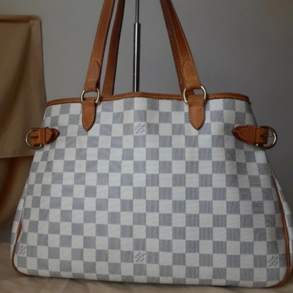 Louis Vuitton purse